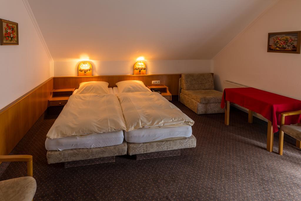 Hotel Restaurant Berghof Sohren Exteriör bild